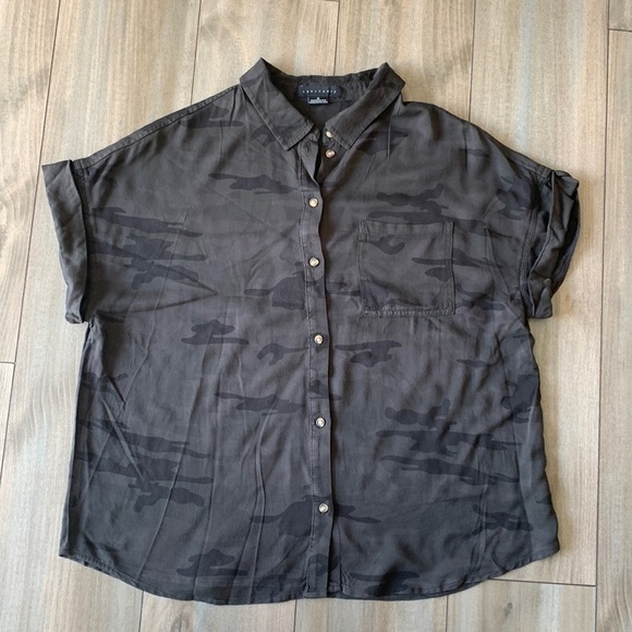 Sanctuary camouflage camo short sleeve button down green size medium - Picture 3 of 7